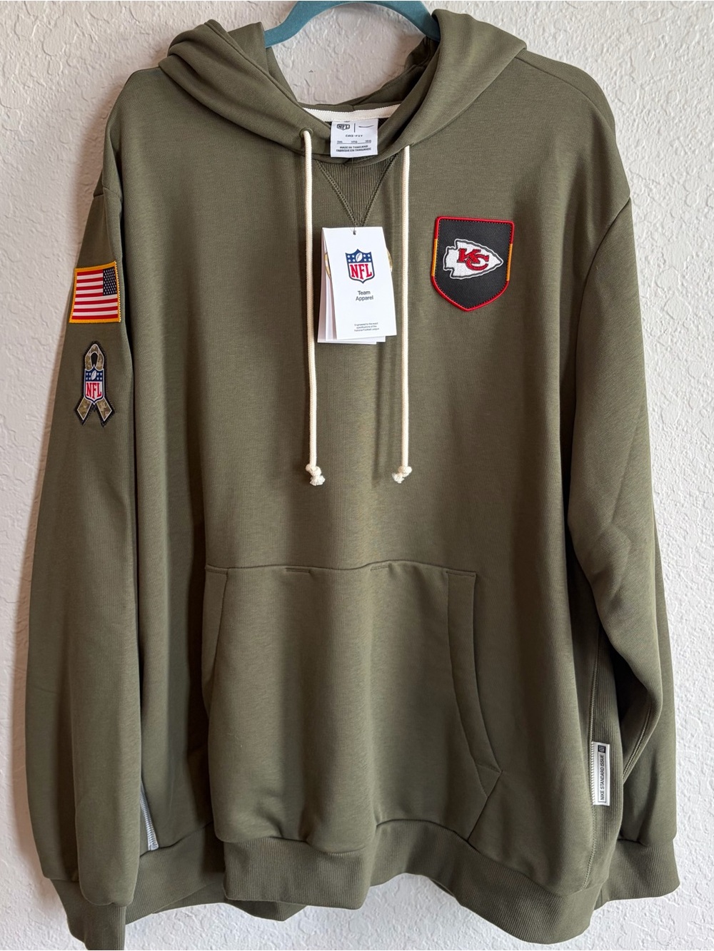Nike Kansas City Chiefs Authentic Salute To Service Standard Issue Hoodie - 3XL